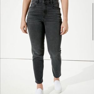 American Eagle Stretch Curvy Mom Jean - Black